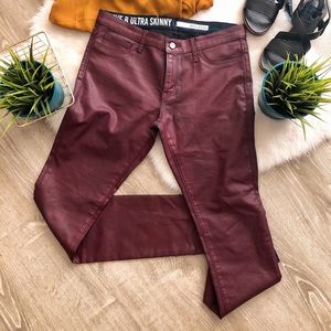DKNY Ave B Burgundy Coated Skinny Jeans Sz 6